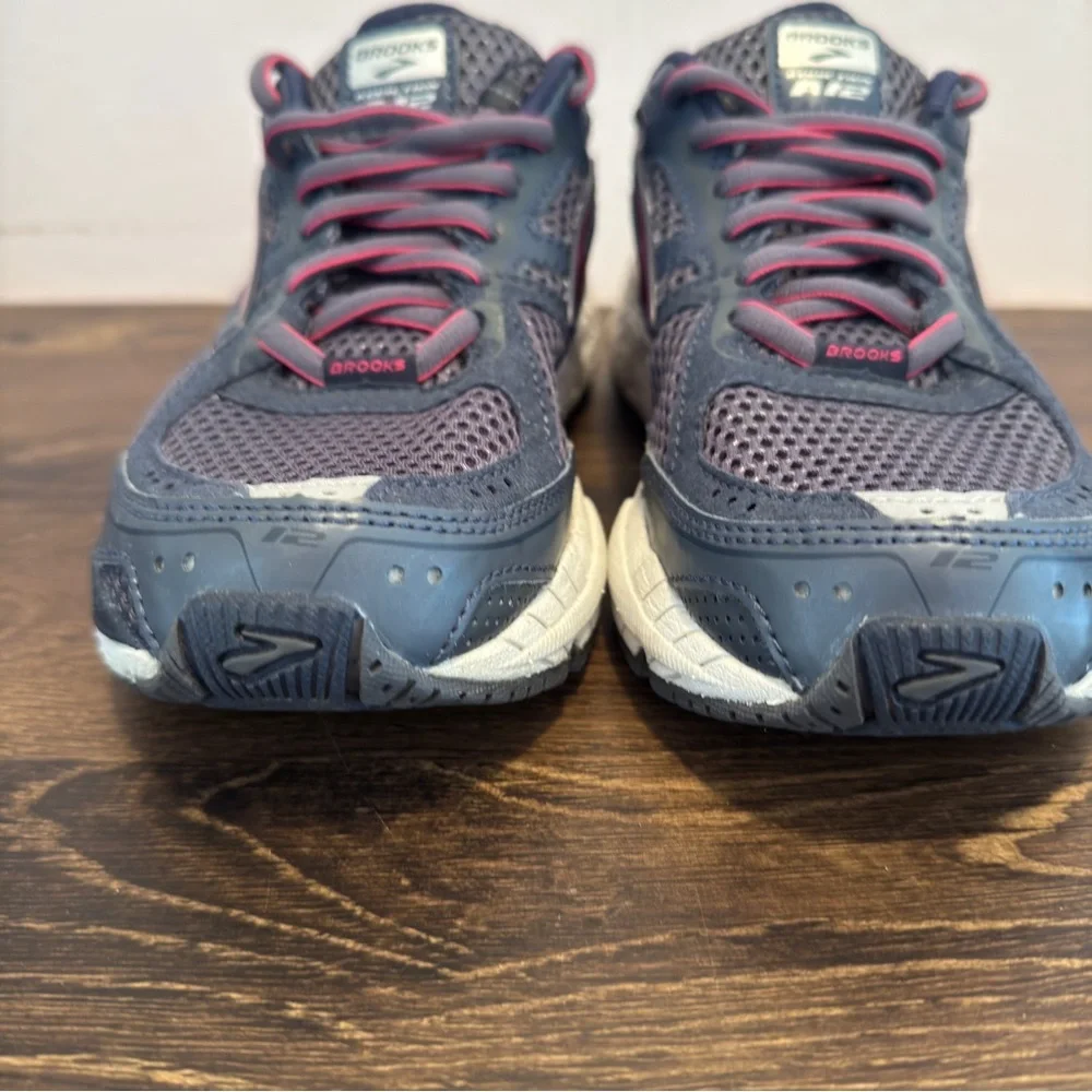 Brooks Addiction 12  DNA Women's Running Shoes Size 6.5 Blue Pink MSRP$120
